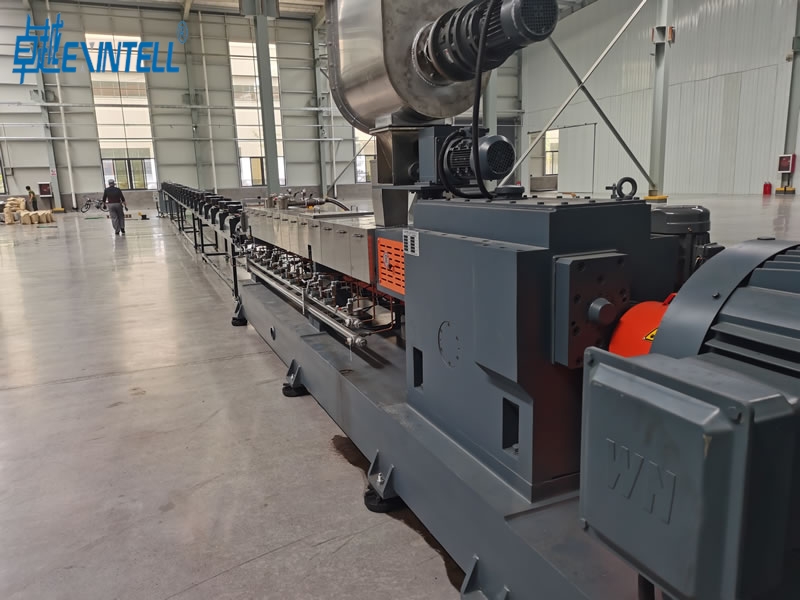 Affordable Plastic Recycling Extruder Machines for Startups