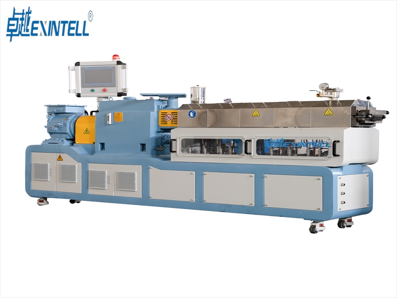 Plastic Extrusion or Injection Molding Which Offers Better Precision