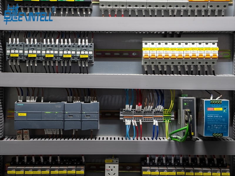 Plastic Extrusion or Injection Molding Which Offers Better Precision