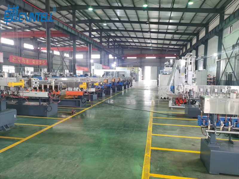 Twin Screw Extruder Advantages Over Single Screw in 2026