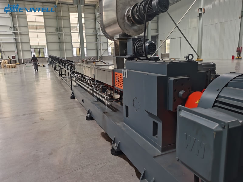 Exploring the Function and Operation of Twin Screw Extruders