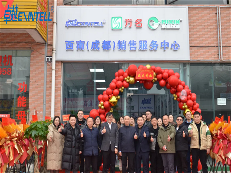 How Custom Plastic Extrusion Works and Where It Is Used