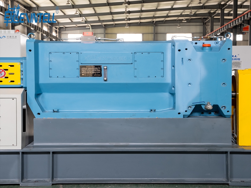 How Pelletizing Extruders Work and What Their Main Components Are