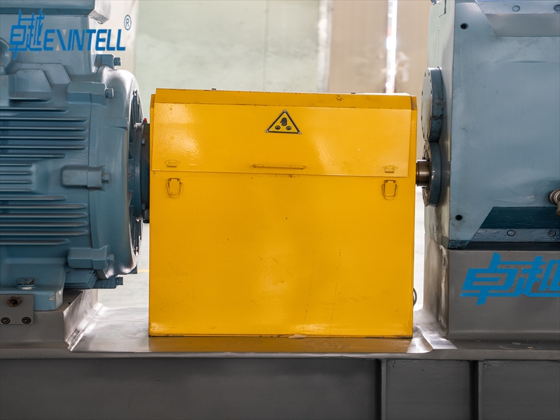 How Pelletizing Extruders Work and What Their Main Components Are