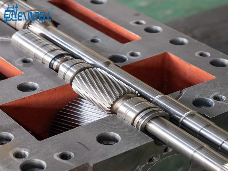 Plastic Compound Machine Showdown What Sets the Leaders Apart