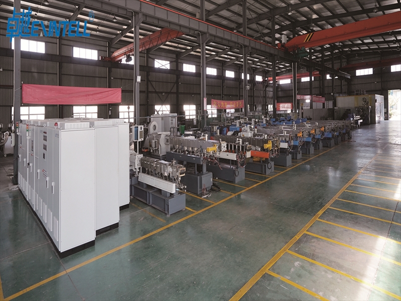 Plastic Extruders Explained for Beginners