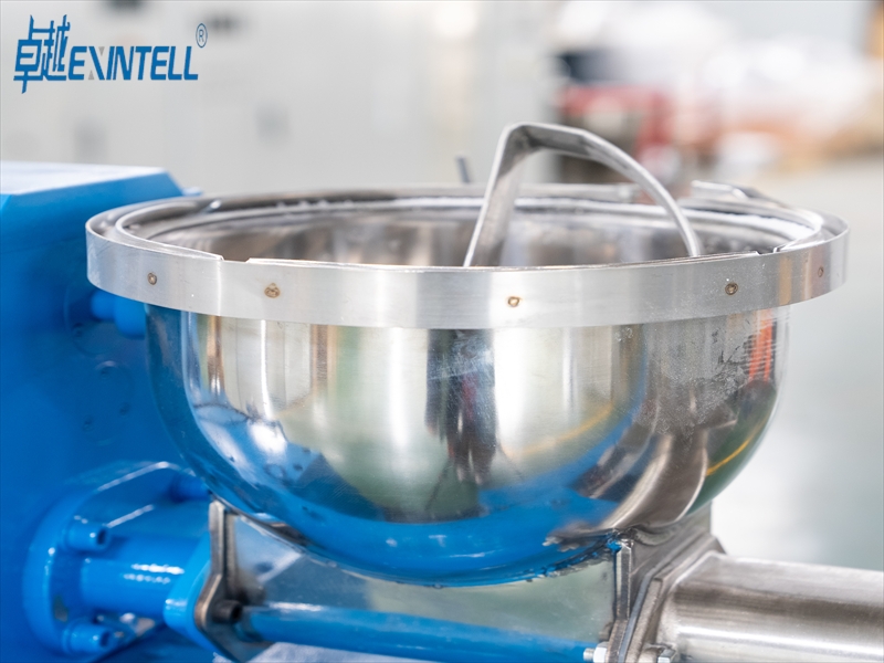 Plastic Extrusion Machine Guide for Choosing the Right Type