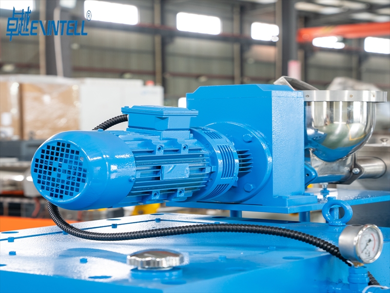 Plastic Extrusion Machine Guide for Choosing the Right Type