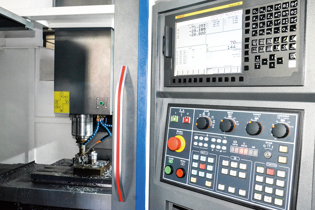 Recycled plastic pellets and sustainable raw materials used in modern plastic extrusion manufacturing processes