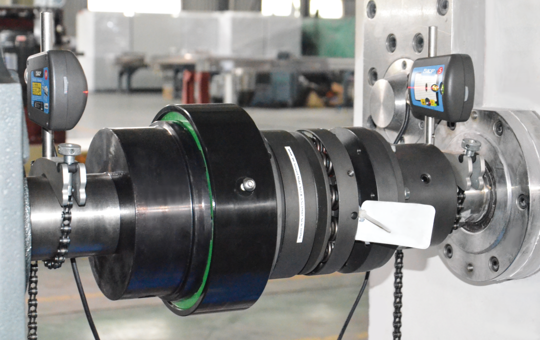 Large container port with cargo ships and cranes representing international B2B trade logistics between US and EU